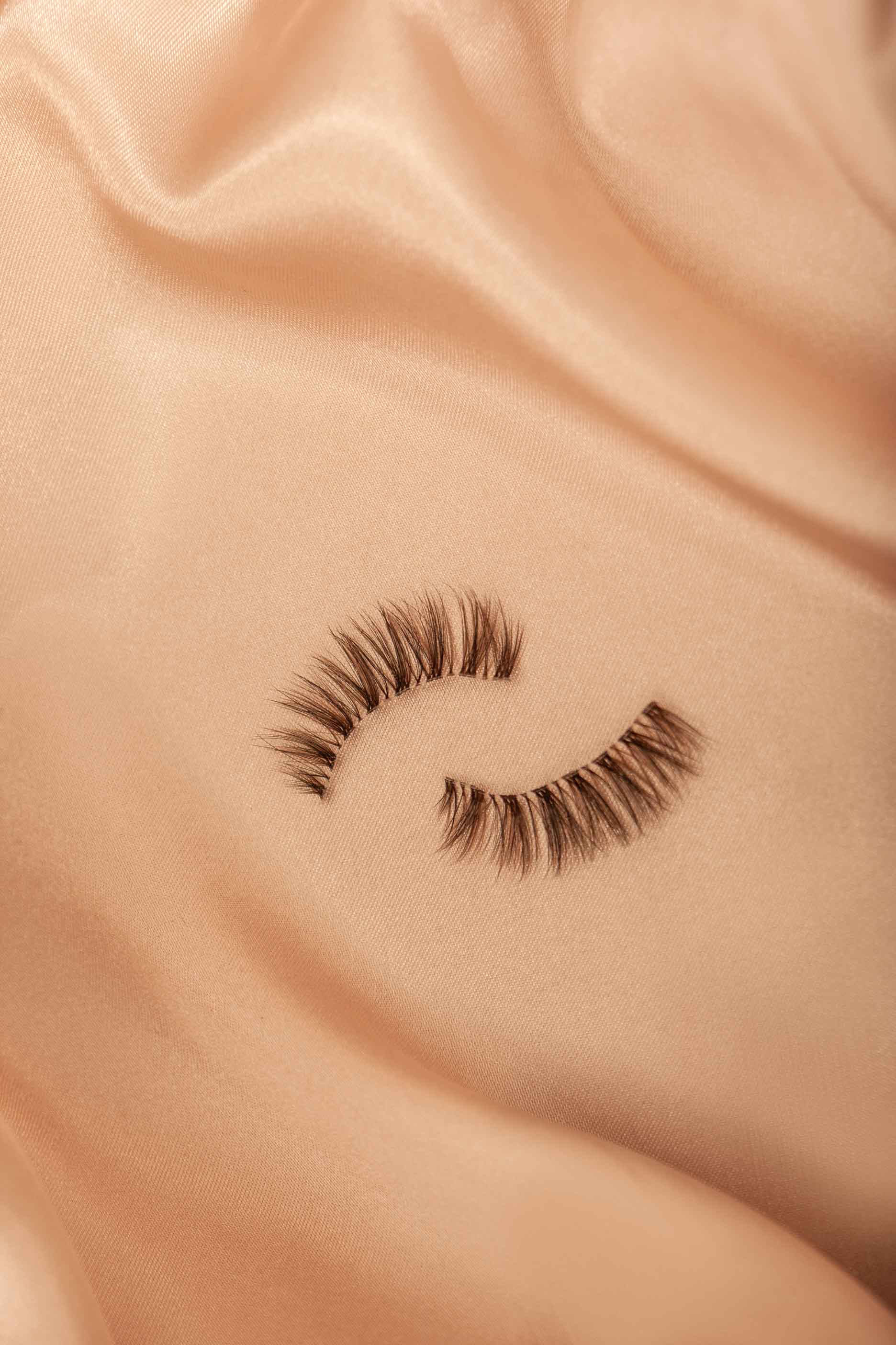 OKT Lashes. Best false eyelashes. Doll eyelashes. Best fake eyelashes. Edmonton False Eyelashes. Fake eyelashes. How to clean false eyelashes. How to apply false eyelashes. Fake eyelash storage. False eyelashes storage. Reusable false eyelashes.