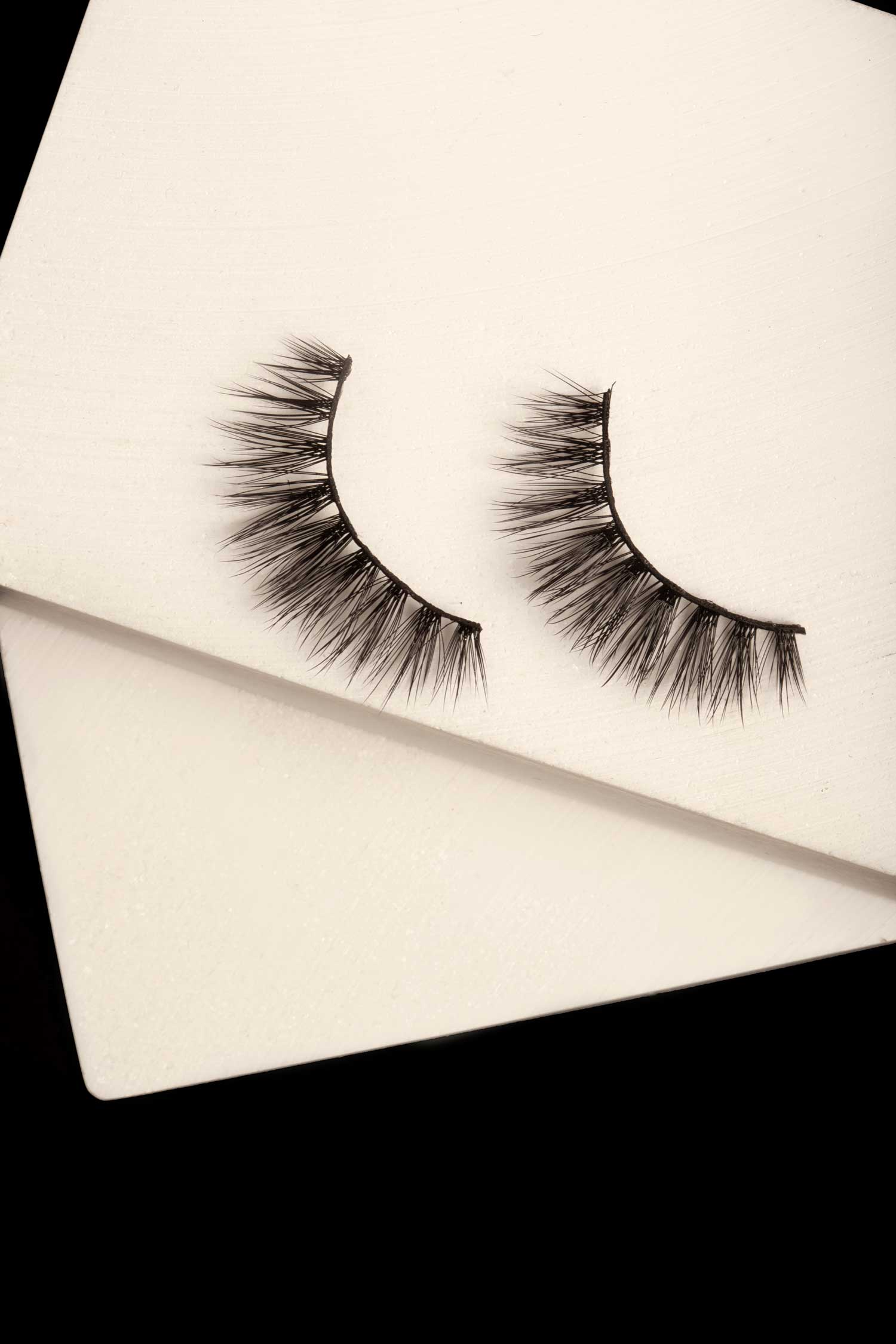 OKT Lashes. Best false eyelashes. Doll eyelashes. Best fake eyelashes. Edmonton False Eyelashes. Fake eyelashes. How to clean false eyelashes. How to apply false eyelashes. Fake eyelash storage. False eyelashes storage. Reusable false eyelashes.