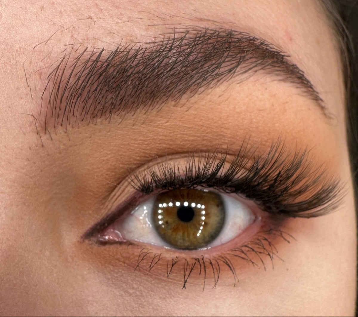 OKT Lashes. Best false eyelashes. Doll eyelashes. Best fake eyelashes. Edmonton False Eyelashes.  Fake eyelashes. How to clean false eyelashes. How to apply false eyelashes. Fake eyelash storage. False eyelashes storage. Reusable false eyelashes.